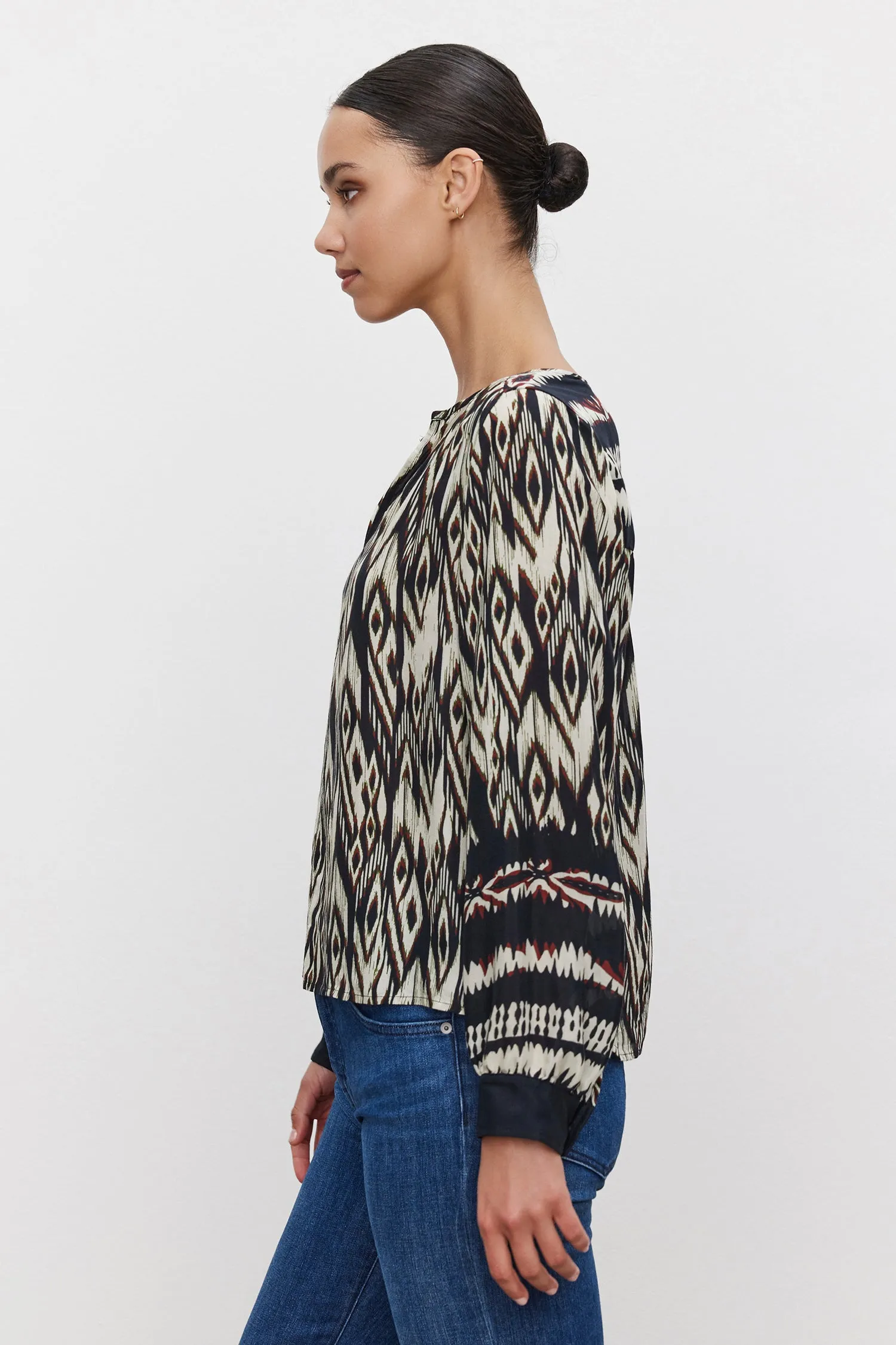ABRIELLE IKAT VISCOSE LONG SLEEVE TOP