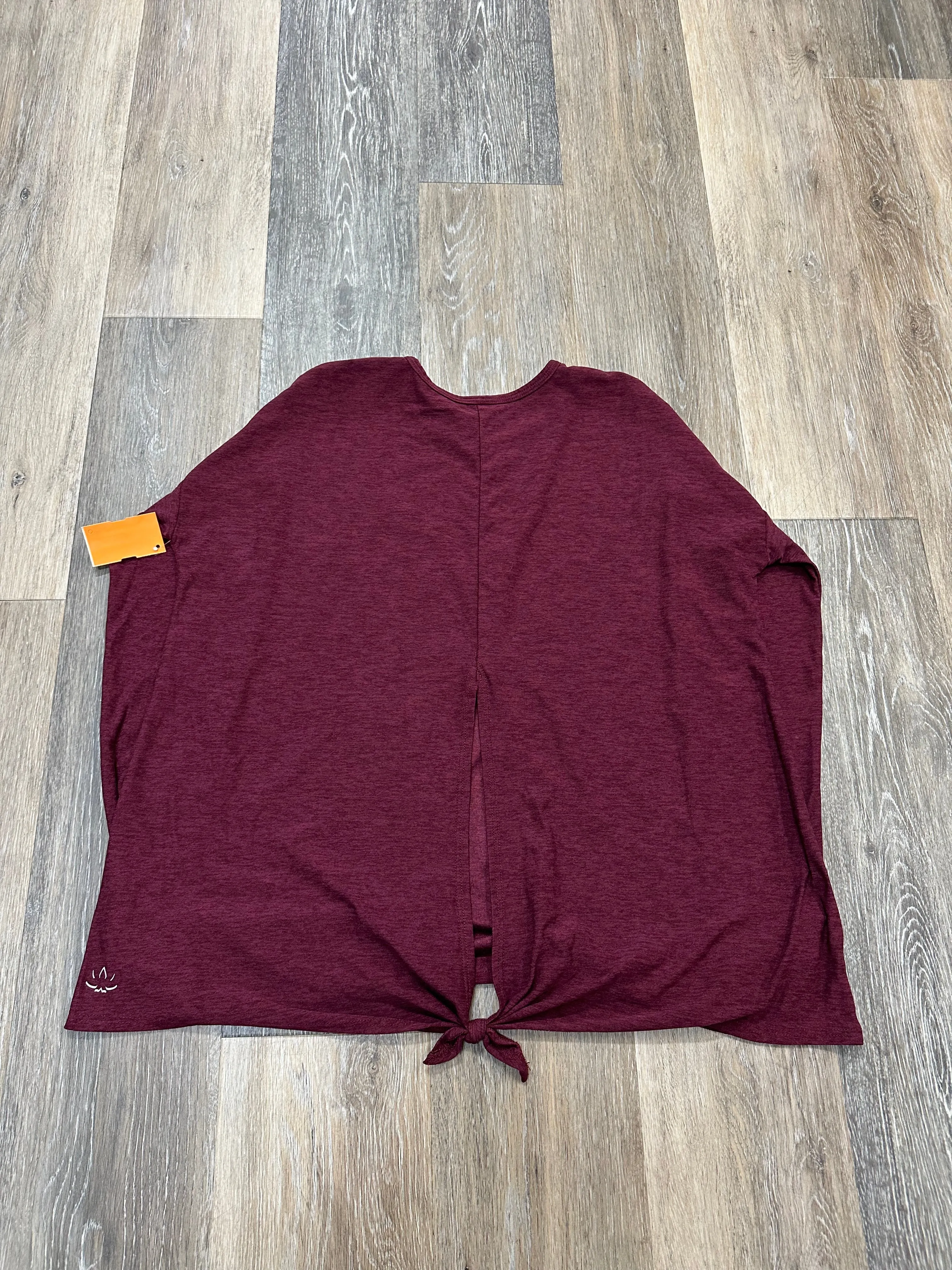 Athletic Top Long Sleeve Collar By Beyond Yoga In Red, Size: S
