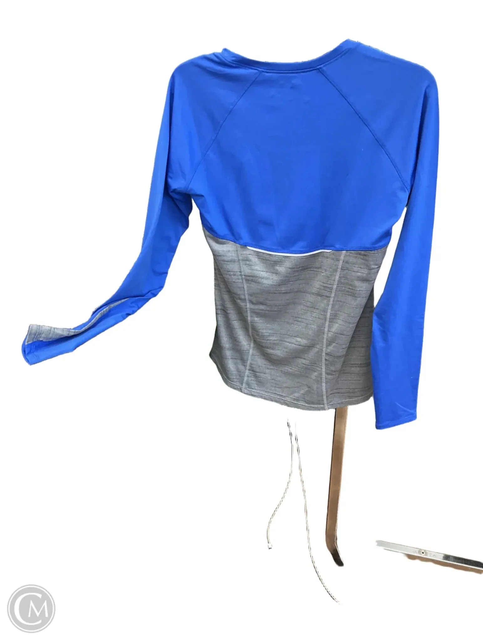 Athletic Top Long Sleeve Collar By Rbx In Blue, Size: S