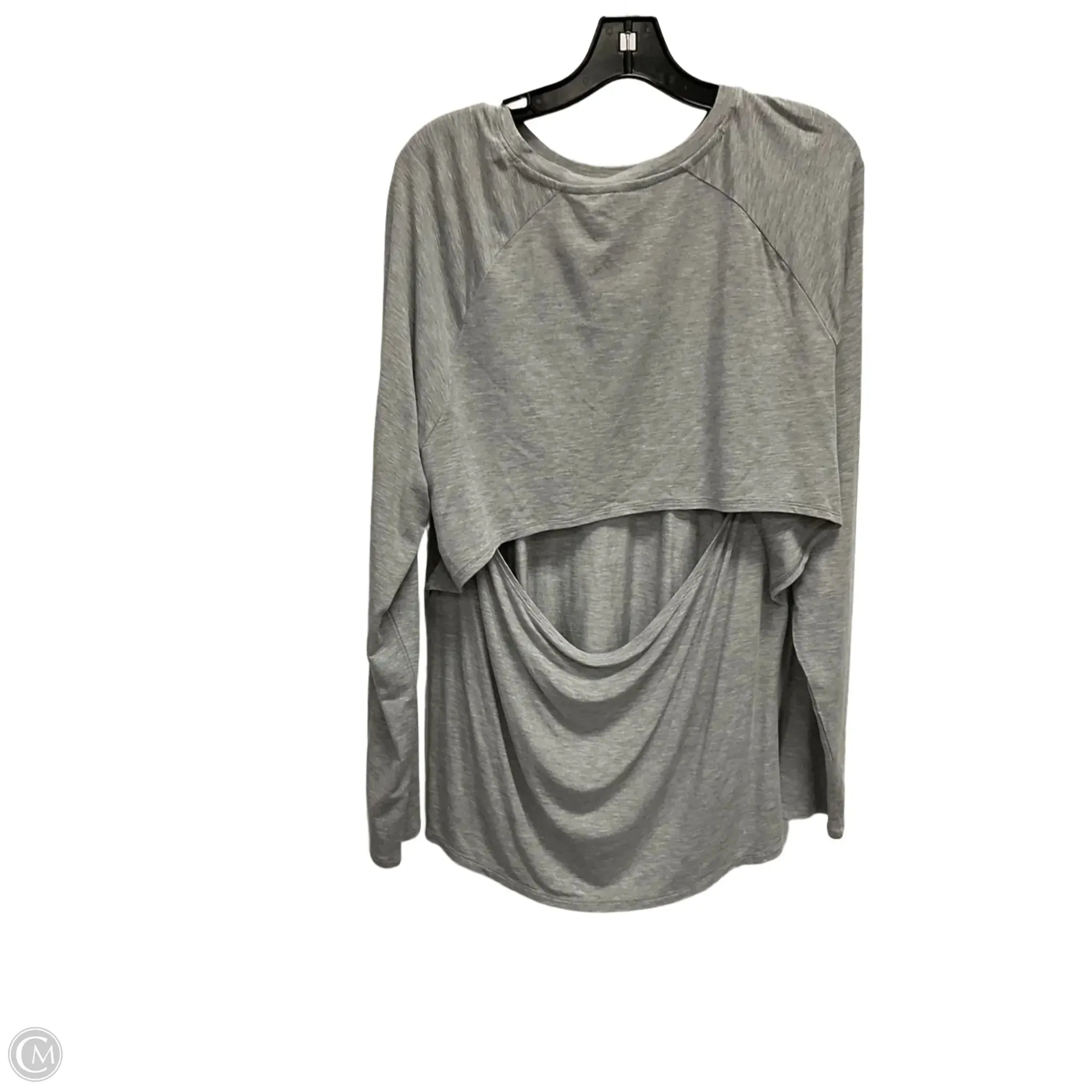 Athletic Top Long Sleeve Crewneck By Under Armour In Grey, Size: Xl