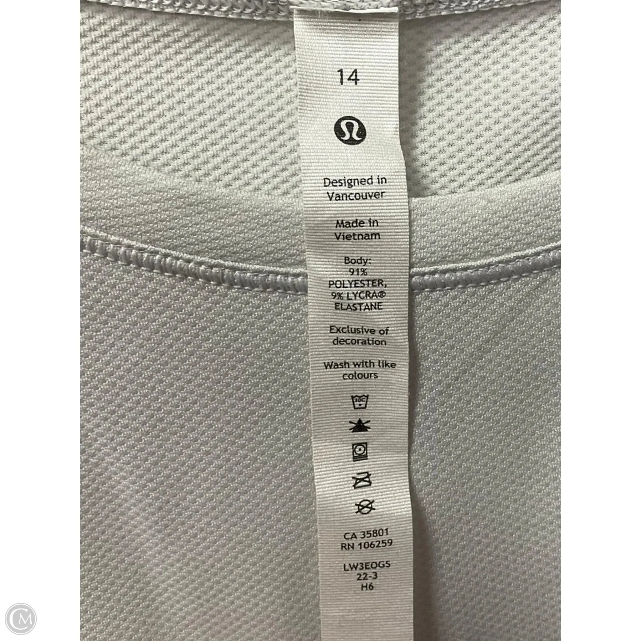 Athletic Top Short Sleeve By Lululemon In Grey, Size: Xl