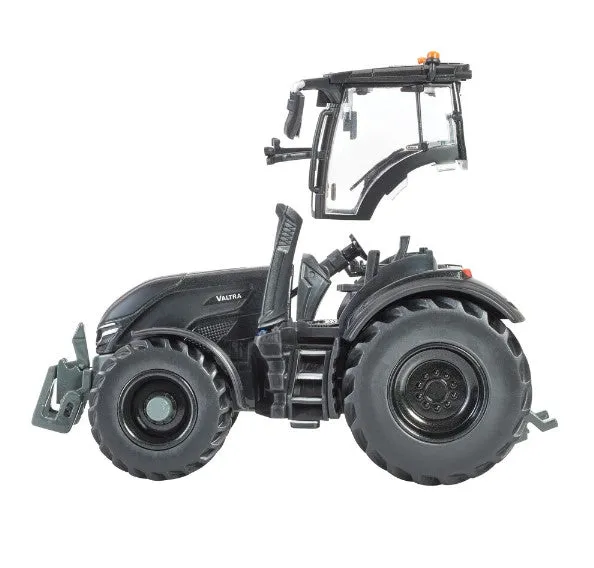 Britains Valtra Q305 Tractor