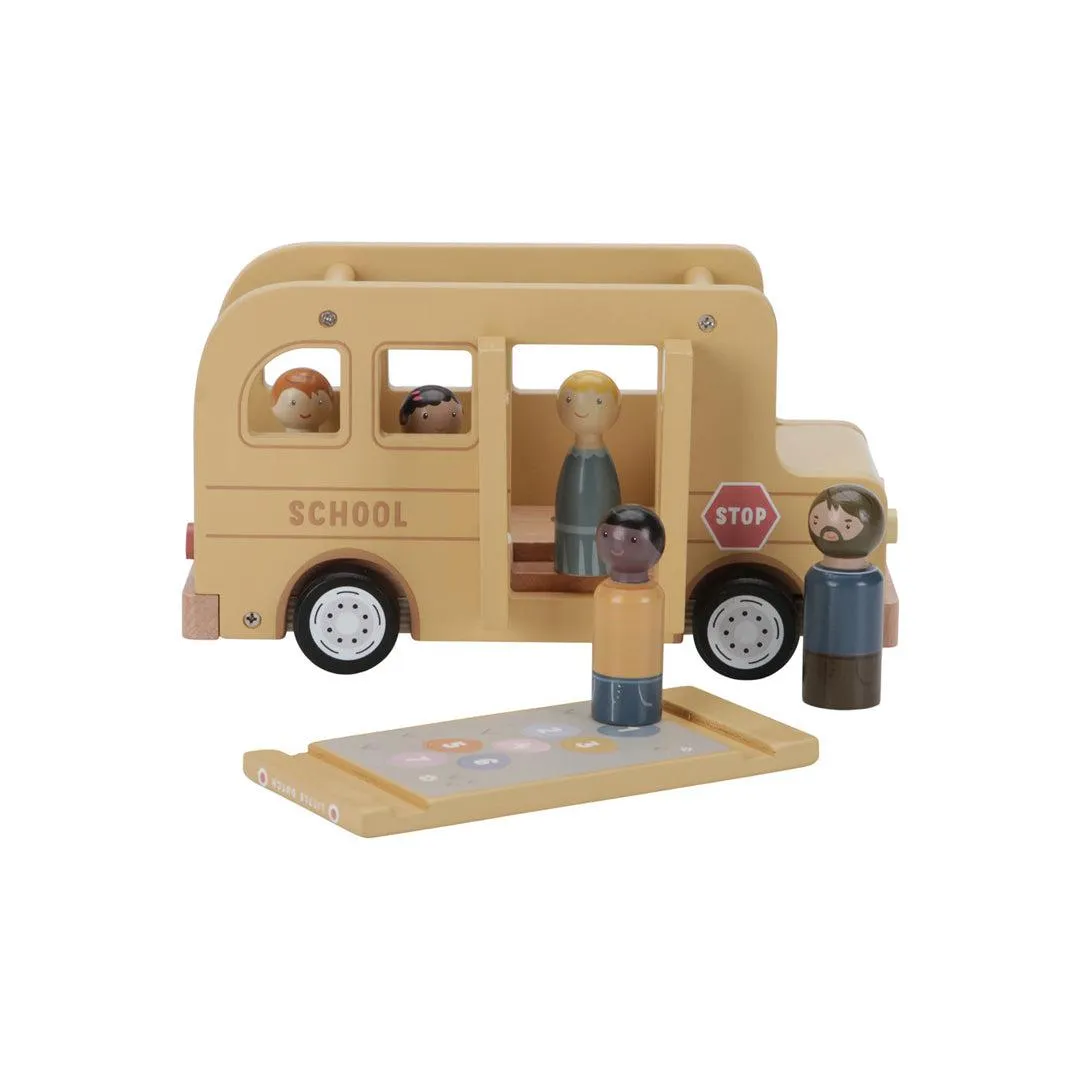 Little Dutch School Bus With Figures