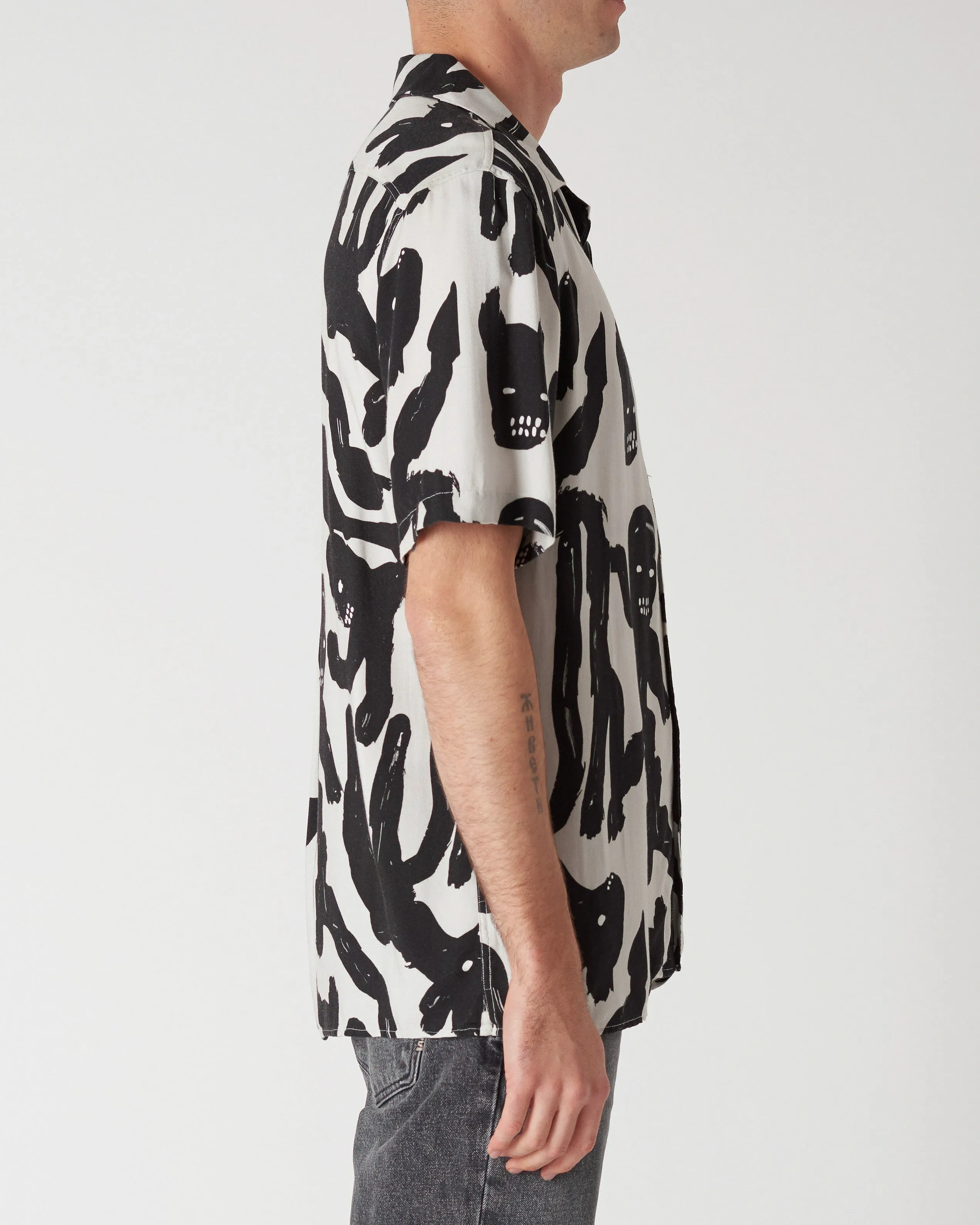 Neuw Leadbeater Shirt Light Sand