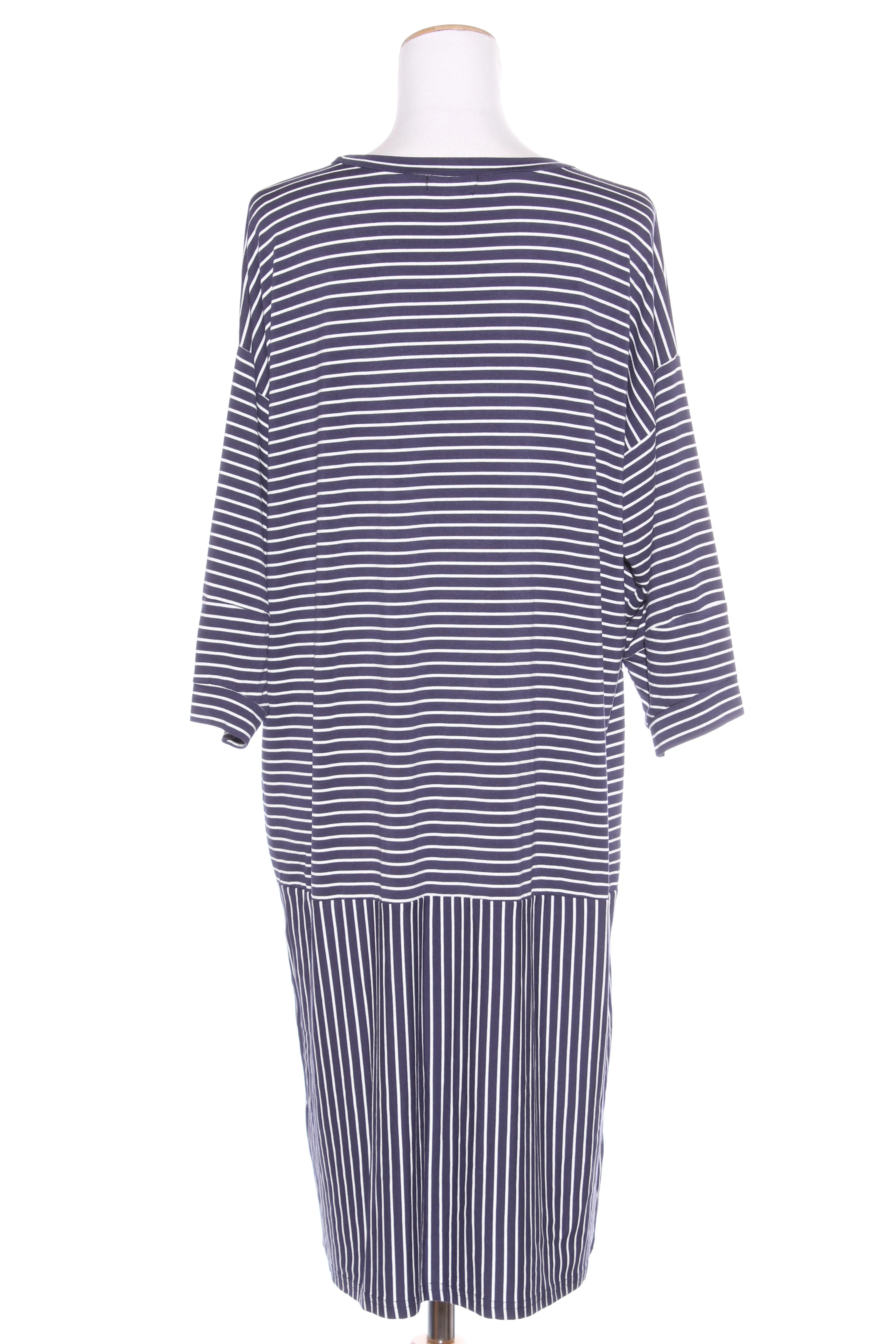 RANDOM - Navy stripe midi dress! 14