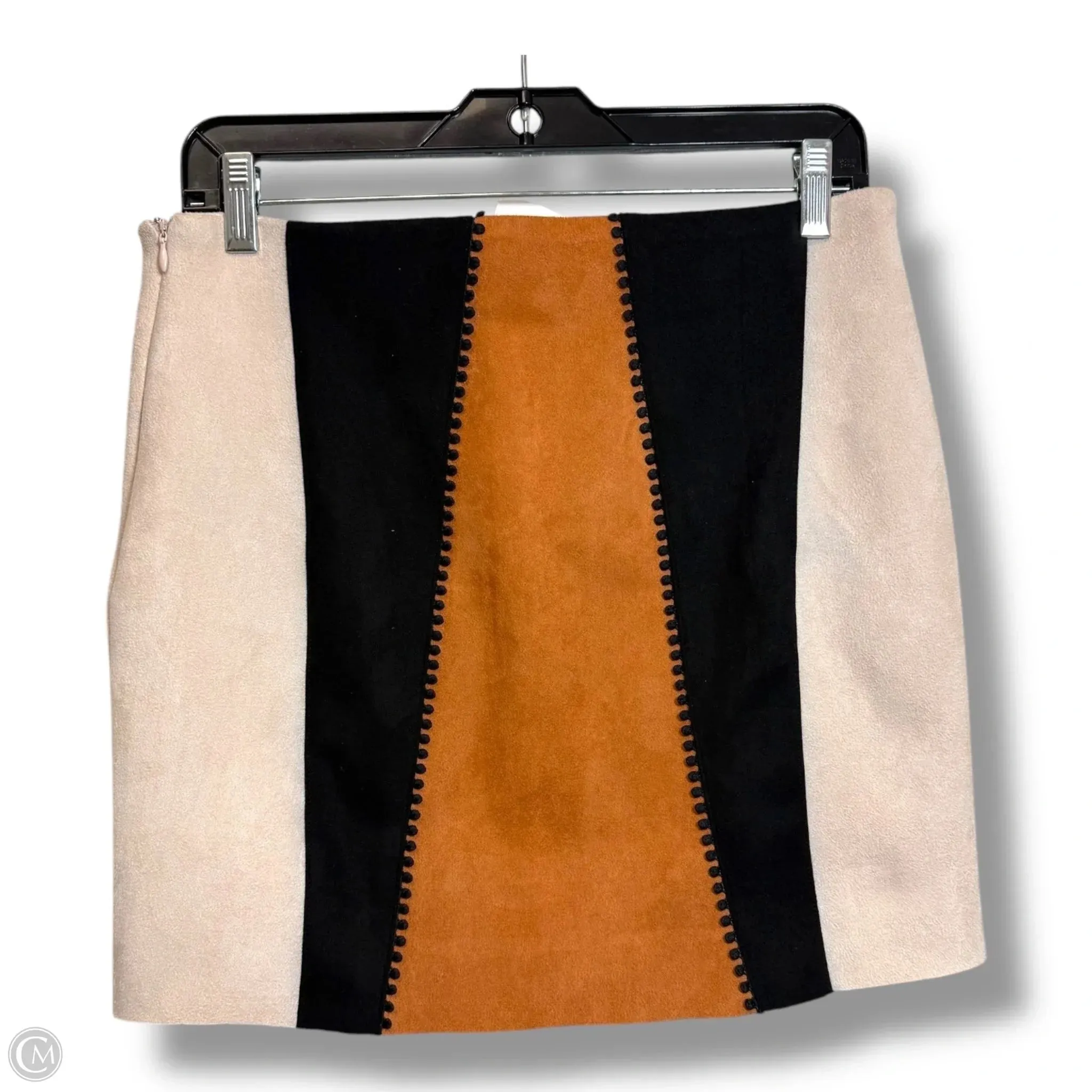 Skirt Mini & Short By Le Lis In Beige, Size: L